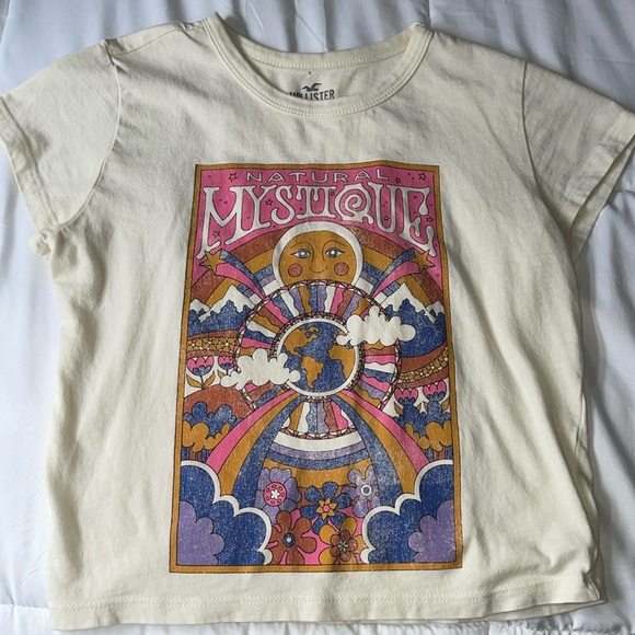 Hollister Tops - Relaxed Fit Baby Graphic Tee